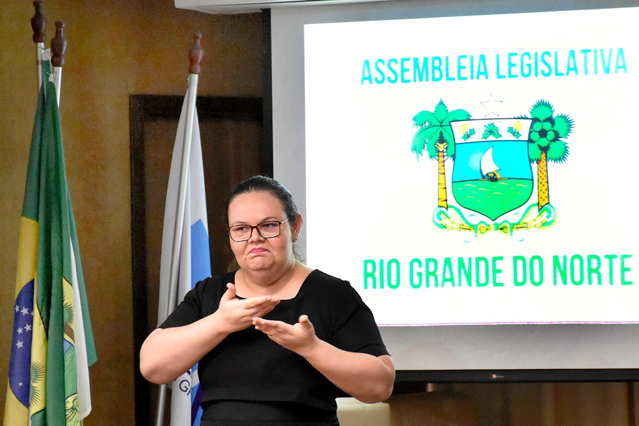 Image 2019-09-17 at 16.57.27.jpeg Audiência contou com tradução em Libras