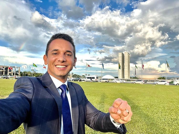 20220317 Em Brasília DF, prefeito Allyson assegura recursos para obras da saúde e perfuração de poços.jpg