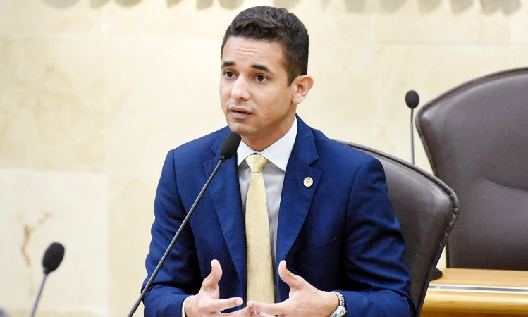 Deputado cobra recuperação da RN-117 entre Mossoró e Governador e sugere ações de manutenção para estradas