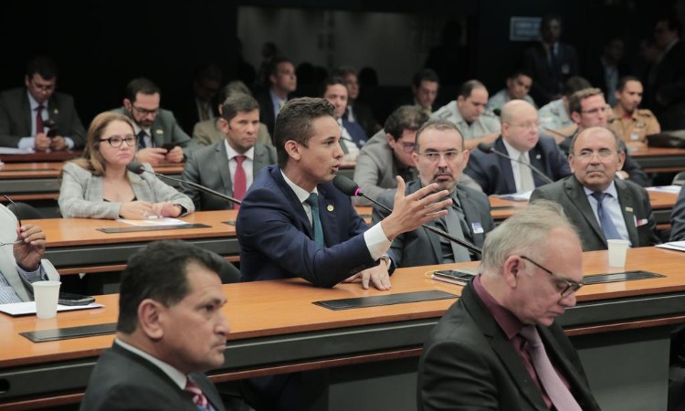 Em Brasília, deputado Allyson Bezerra defende emendas federais para a UFERSA, UERN e IFRN