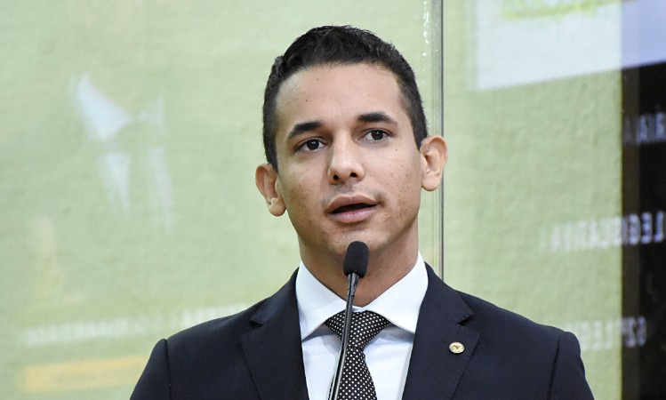 “Ufersa cumpre seu papel social”, afirma deputado Allyson