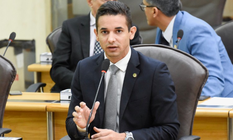 Deputado Allyson Bezerra presta conta de agenda de trabalho em Brasília