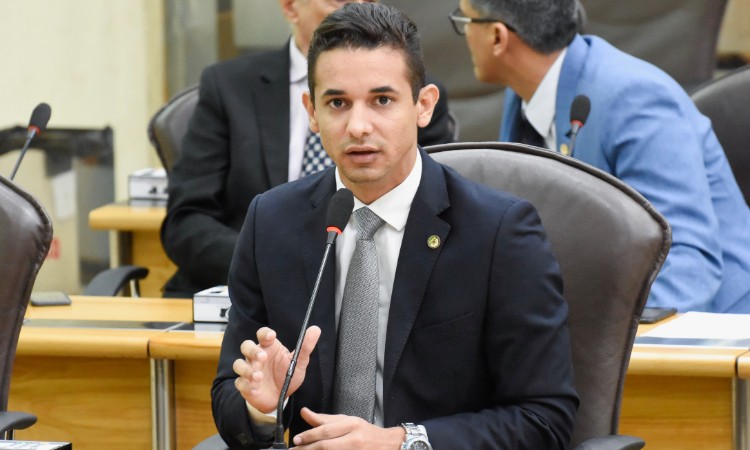 Deputado Allyson Bezerra presta conta de agenda de trabalho em Brasília